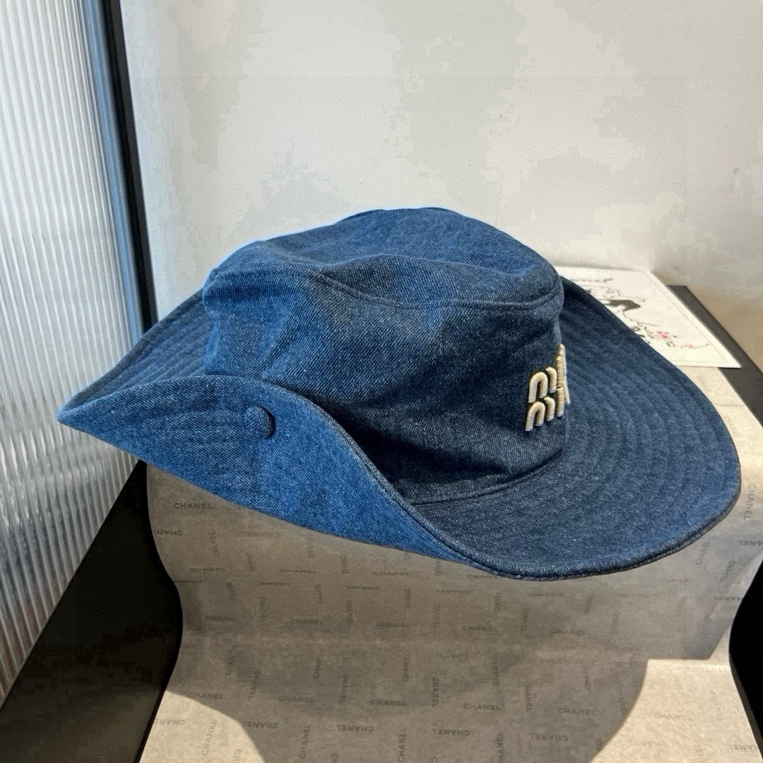 🆕

miumiu缪缪高端牛仔渔夫帽，原单品质，头围57cm