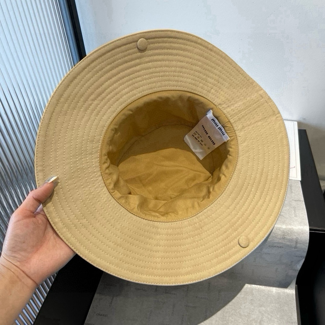 🆕

miumiu缪缪高端牛仔渔夫帽，原单品质，头围57cm