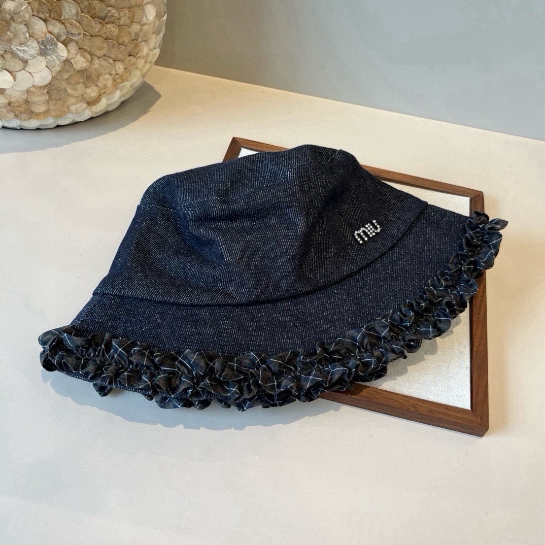 🆕

miumiu缪缪新款牛仔渔夫帽，头围57cm
