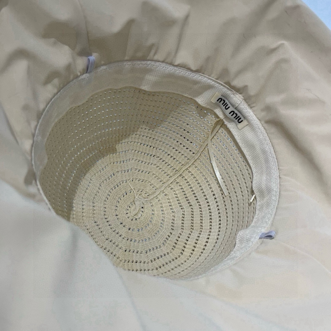 🆕

miumiu缪缪新款灯笼帽，遮阳草帽，防紫外线帽檐，头围57cm