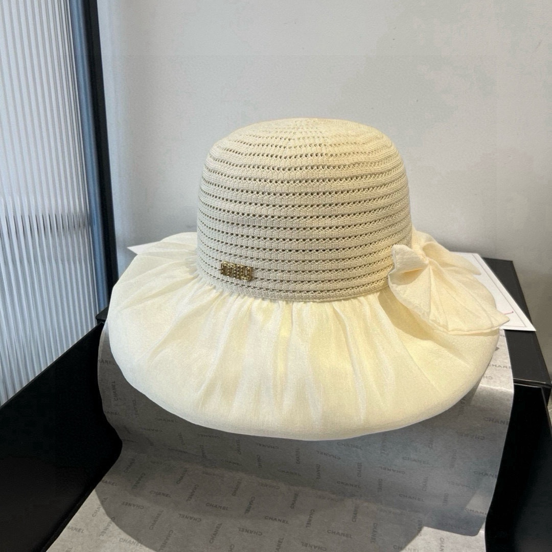 🆕

miumiu缪缪新款灯笼帽，遮阳草帽，防紫外线帽檐，头围57cm