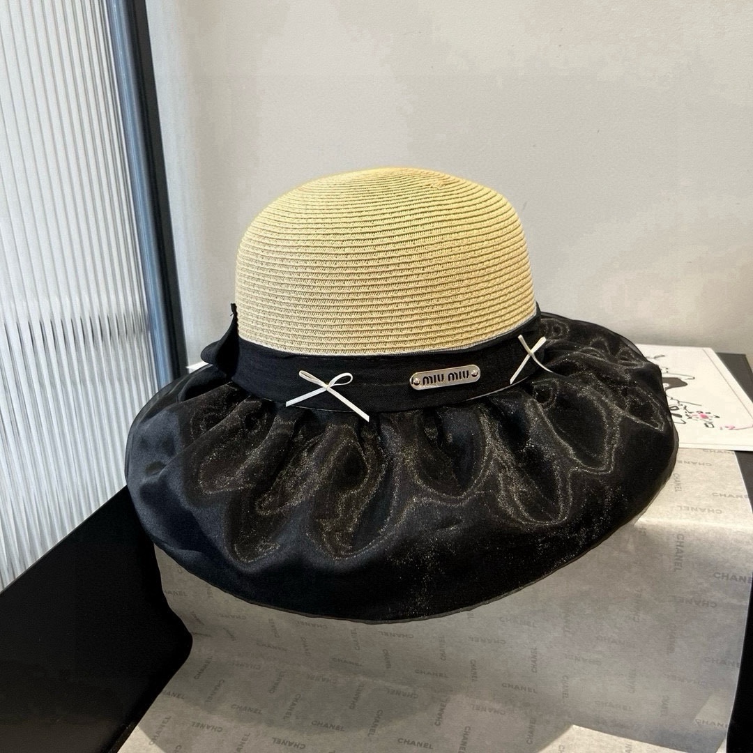 🆕

miumiu缪缪新款灯笼帽，遮阳草帽，防紫外线帽檐，头围57cm