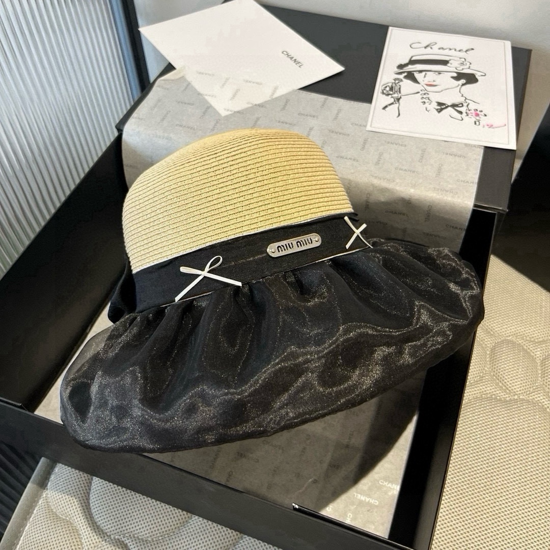 🆕

miumiu缪缪新款灯笼帽，遮阳草帽，防紫外线帽檐，头围57cm