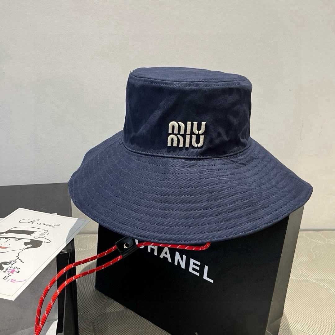 🆕

miumiu缪缪专柜款渔夫帽，高端定制，头围57cm