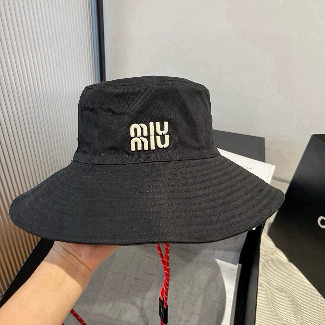 🆕

miumiu缪缪专柜款渔夫帽，高端定制，头围57cm