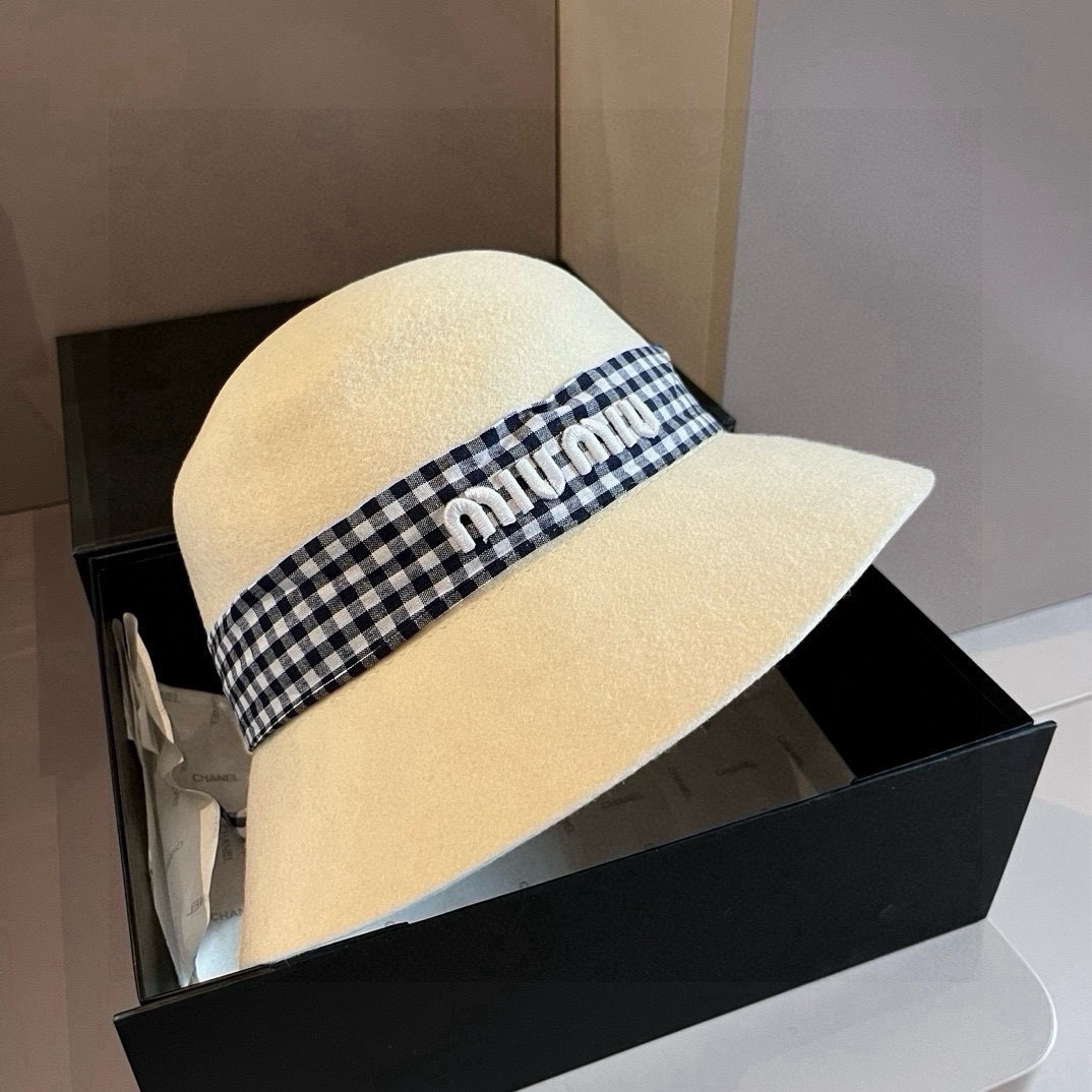 🆕

miumiu缪缪秋冬新款羊毛盆帽，百分百羊毛面料%、头围57cm