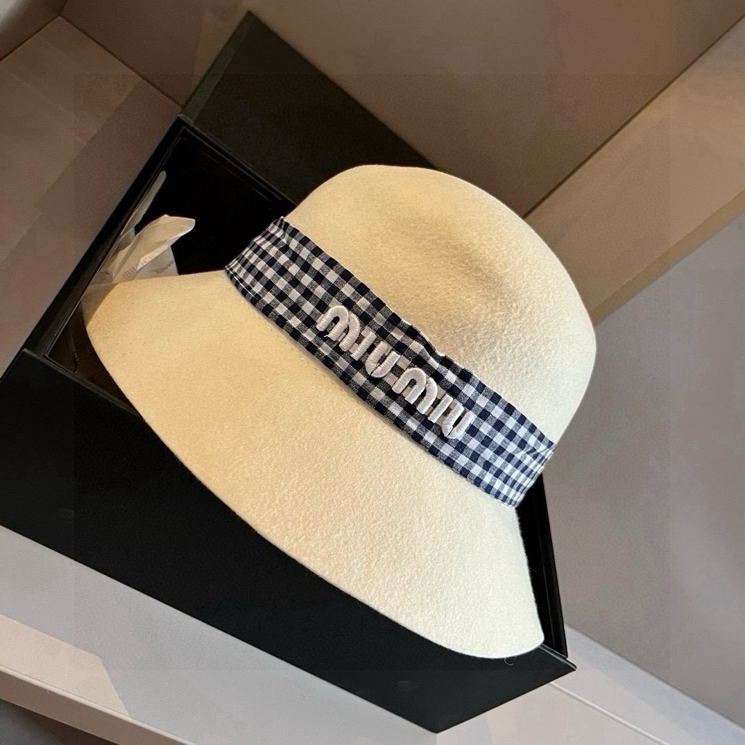 🆕

miumiu缪缪秋冬新款羊毛盆帽，百分百羊毛面料%、头围57cm