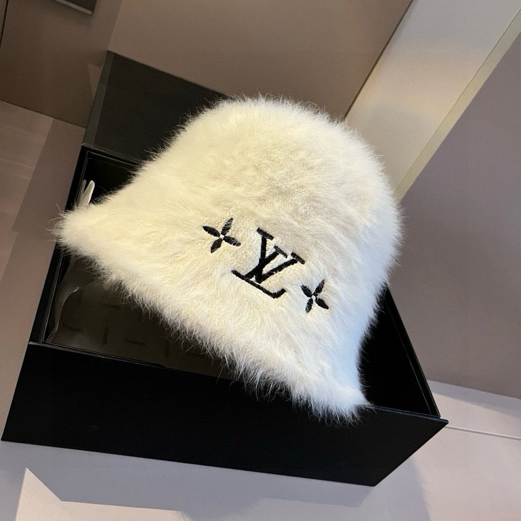 🆕

Lv路易威登秋冬新款渔夫帽，手抓帽，可折叠，黑 白两色，头围57cm