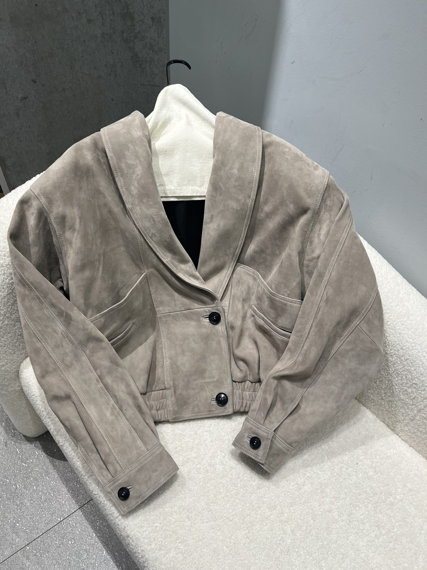 NO:721801,Gray and brown can also be made., women's clothing,19860909灰色,还有棕色也可以做.,女装,,Women's clothing