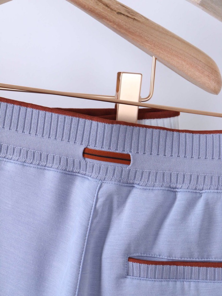 Ermenegildo Zegna 杰尼亚空气层质感长裤休闲裤\n质感老钱男士束腰直筒休闲裤，裤腰罗纹撞