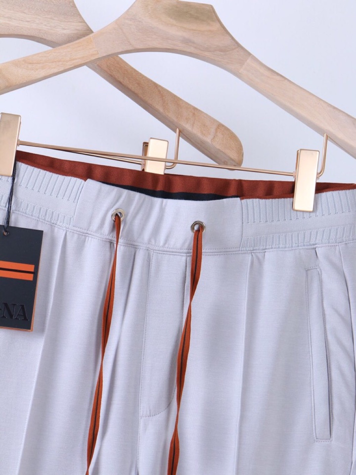 Ermenegildo Zegna 杰尼亚空气层质感长裤休闲裤\n质感老钱男士束腰直筒休闲裤，裤腰罗纹撞