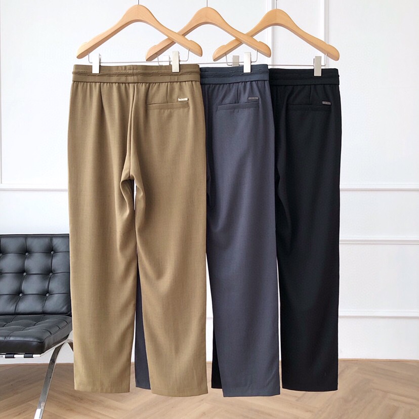 Loro Piana 诺悠翩雅lP🆕 后口袋兜金属铭标款~男士亚麻松紧腰透气休闲裤 老钱风高奢品控，lP