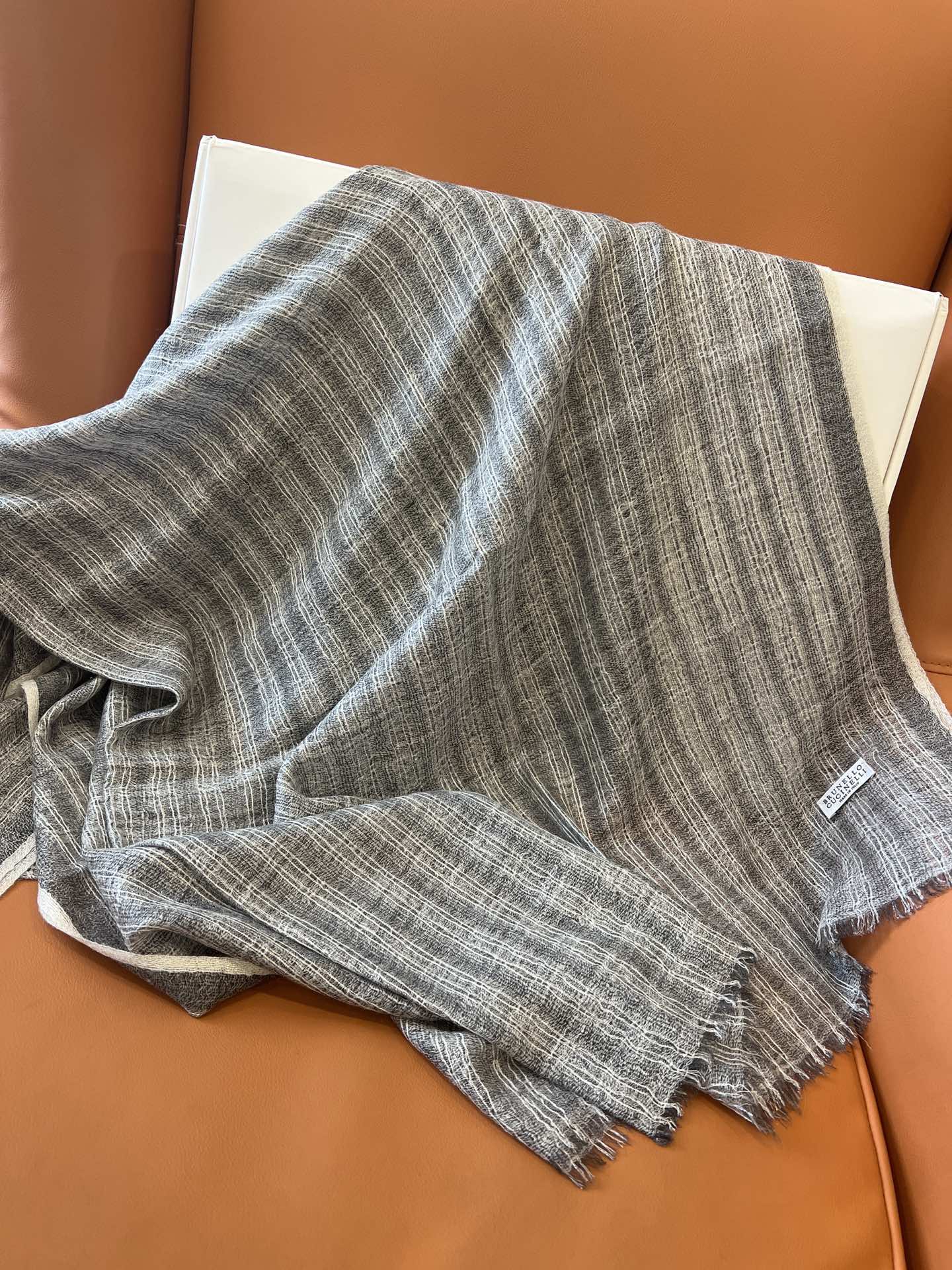 福利🉐️久违正品BRUNELLO CUCINELLI的订单，独家原单渠道，bling的BC的专属金属纱线