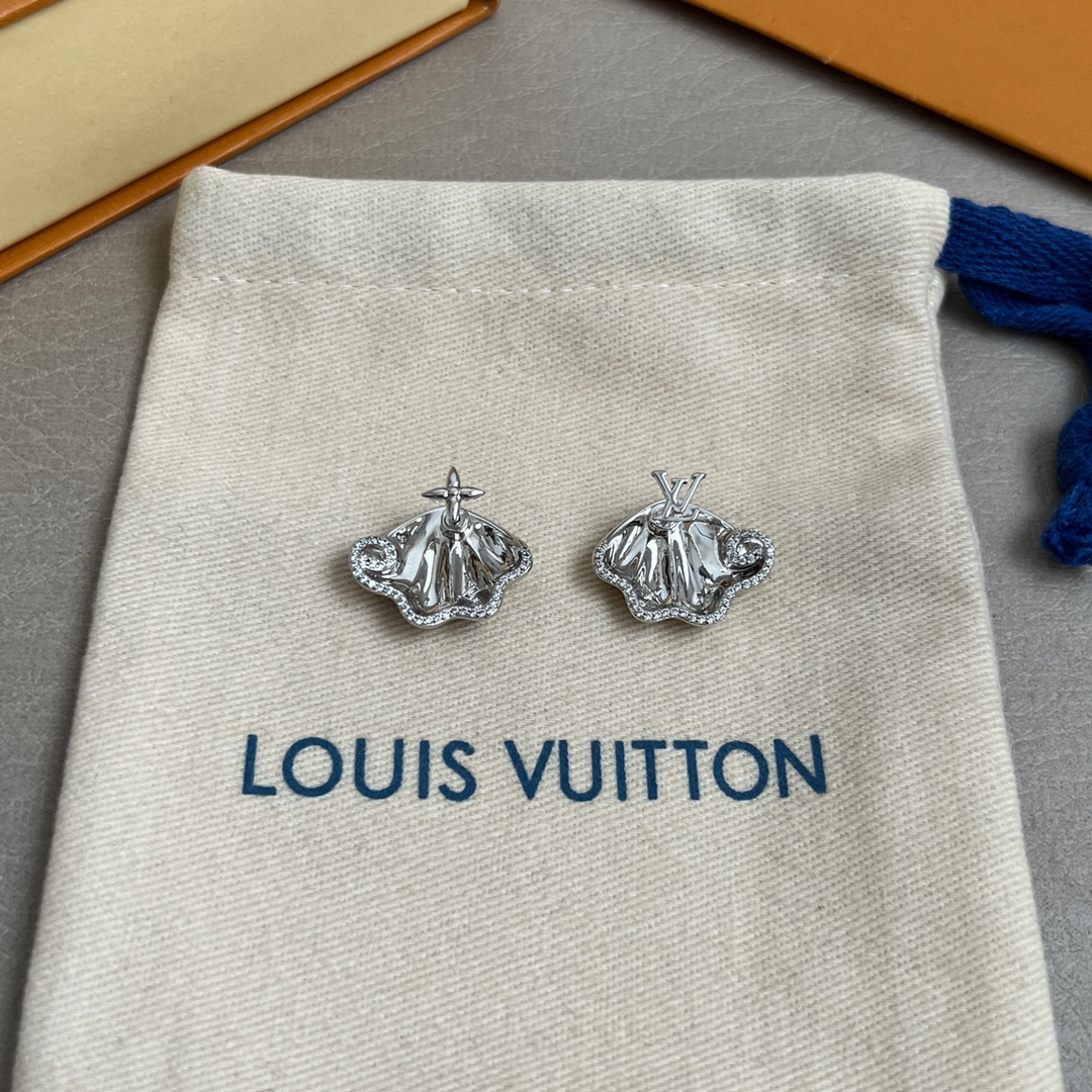 【】🔥新款🔥LV 耳钉🔹🔹Louis Vuitton 路易威登🔹专柜一致材质 火爆款出货 设计独特 复古