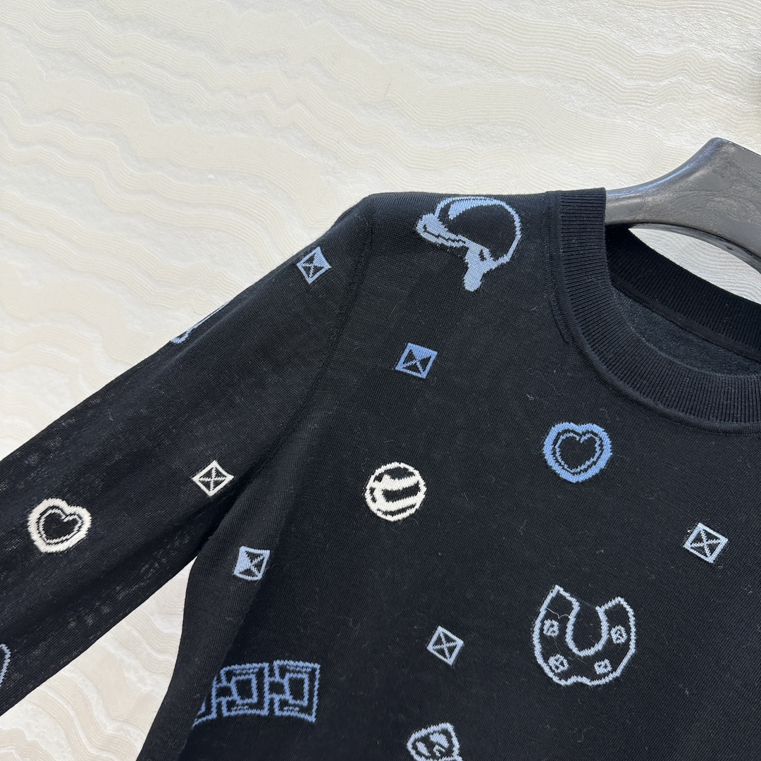 独家首发，原单品质❤️H高智感穿搭！早秋新品提花长袖上衣！18针进口100%羊毛纱线细腻柔软的手感无敌赞