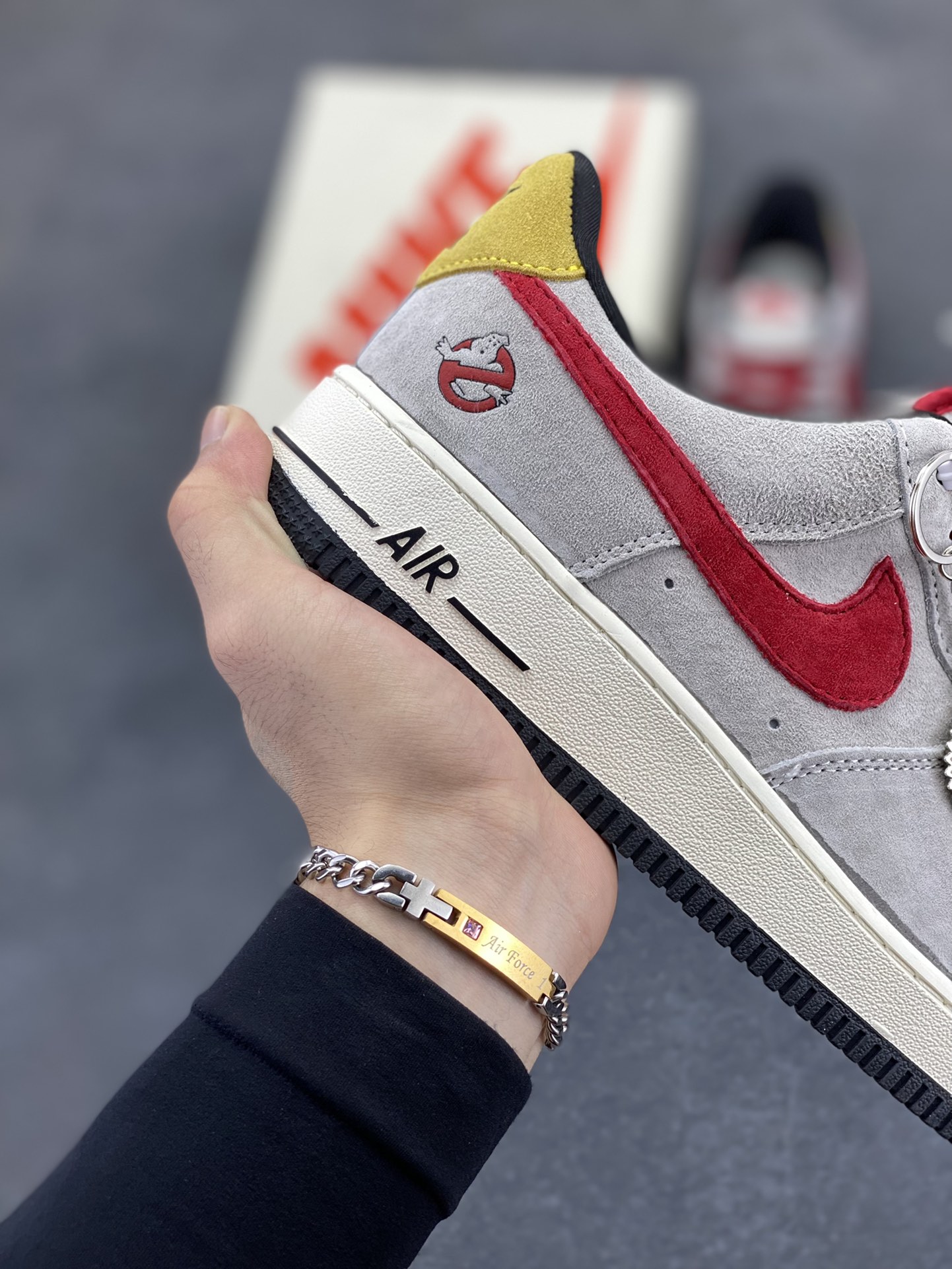 图片[6]-NIke Air Force 1 \’07 Low “万圣节联名–红灰猪八”空军一号 低帮 运动鞋 休闲鞋 折边针车 工艺难度大 原楦头原纸板 原装鞋盒 定制五金配件 内置全掌气垫 原厂鞋底 货号：KK1988-020 尺码：36 36.5 37.5 38 38.5 39 40 40.5 41 42 42.5 43 44 44.5 45-选品中心