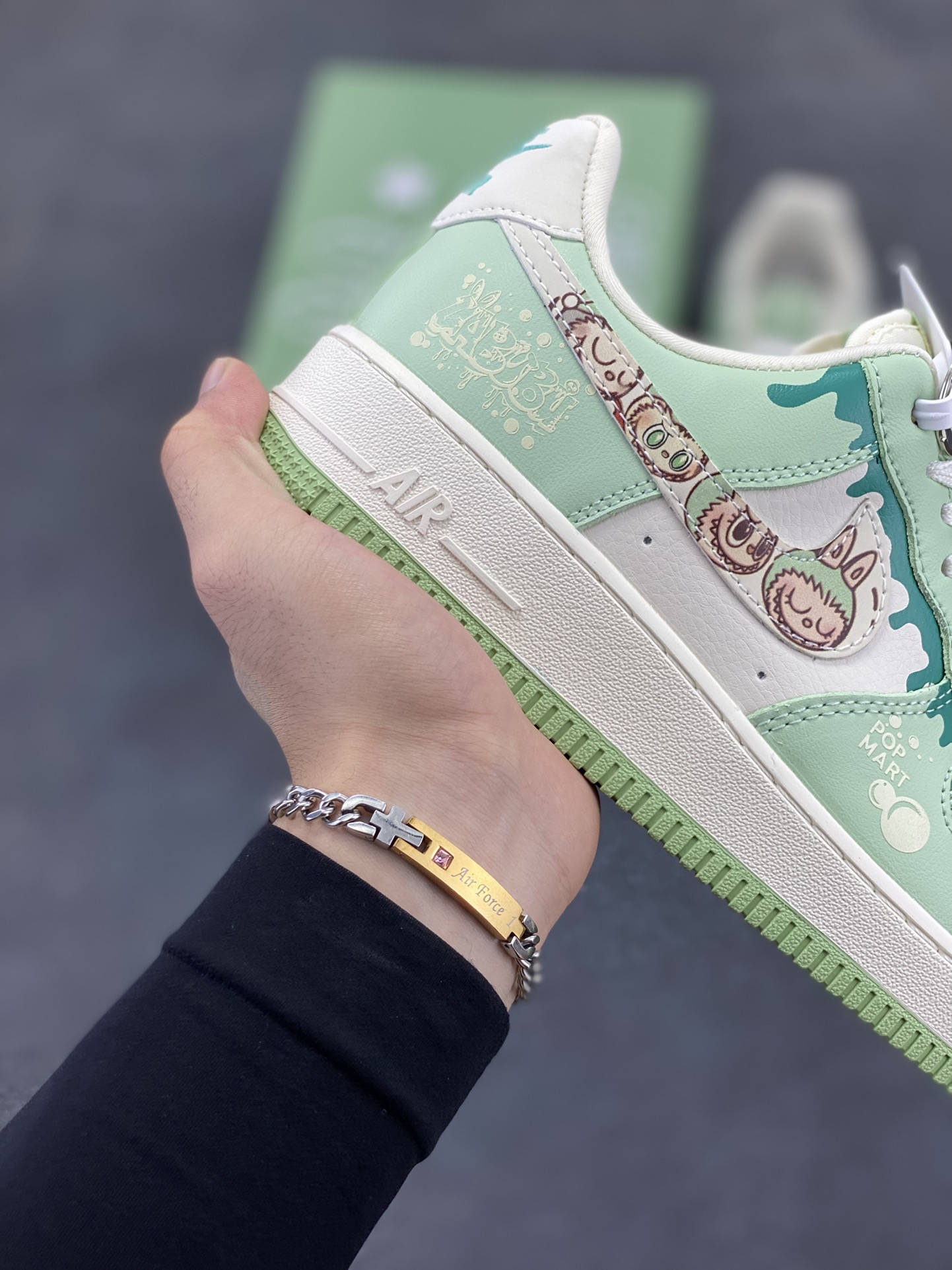 图片[6]-NIke Air Force 1 \’07 Low “米绿拉布布”空军一号 低帮 运动鞋 休闲鞋 折边针车 工艺难度大 原楦头原纸板 原装鞋盒 定制五金配件 内置全掌气垫 原厂鞋底 货号：KB1688-007 尺码：36 36.5 37.5 38 38.5 39 40 40.5 41 42 42.5 43 44 44.5 45-选品中心