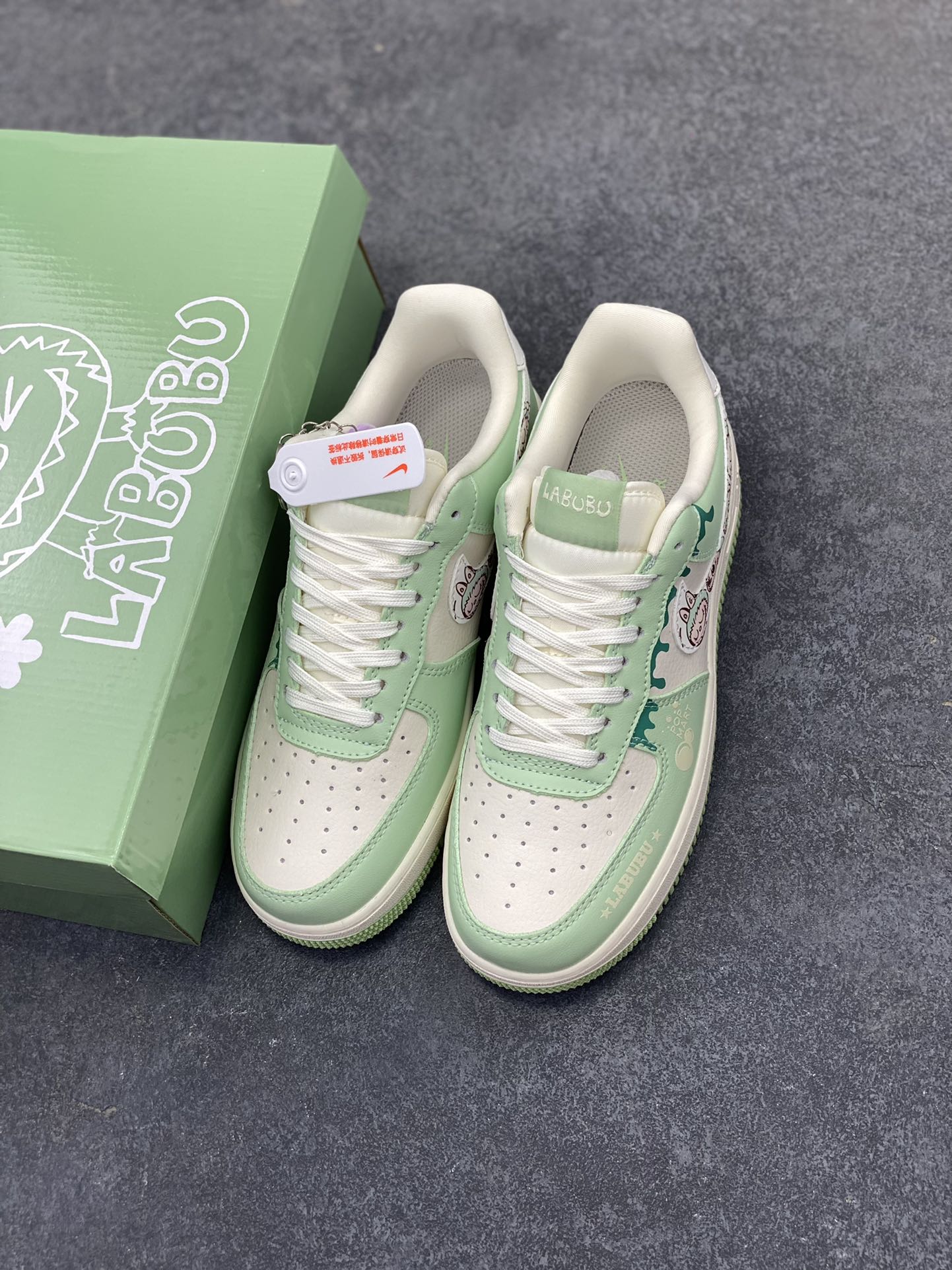 图片[8]-NIke Air Force 1 \’07 Low “米绿拉布布”空军一号 低帮 运动鞋 休闲鞋 折边针车 工艺难度大 原楦头原纸板 原装鞋盒 定制五金配件 内置全掌气垫 原厂鞋底 货号：KB1688-007 尺码：36 36.5 37.5 38 38.5 39 40 40.5 41 42 42.5 43 44 44.5 45-选品中心