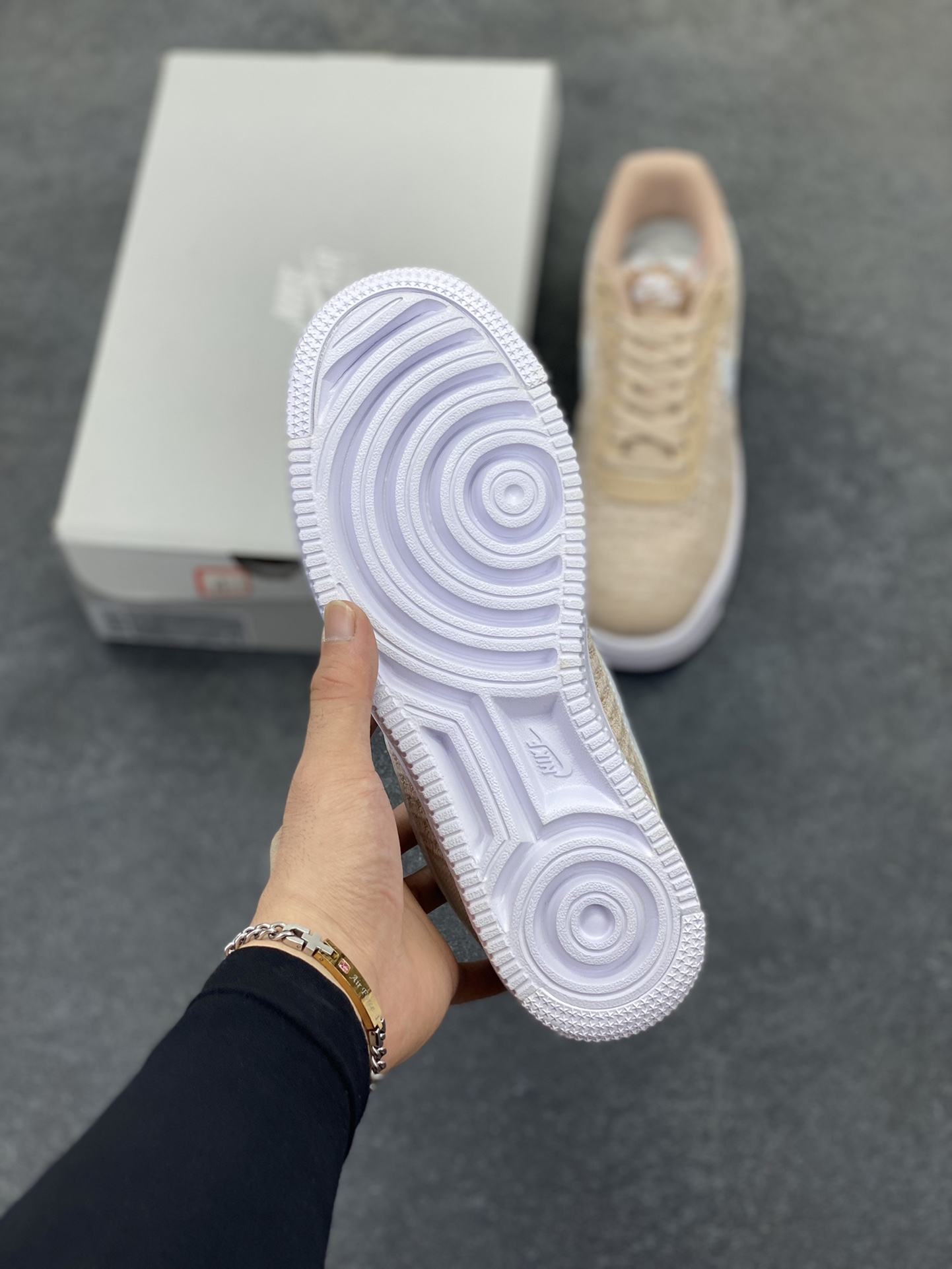 图片[5]-Nike Air Force 1 Low 飞织卡其色 透气空军一号低帮休闲板鞋 原厂材料 原楦头原纸板 纯正空军版型 内置全掌气垫 货号：CI0051-200 尺码：36 36.5 37.5 38 38.5 39 40 40.5 41 42 42.5 43 44 44.5 45-选品中心
