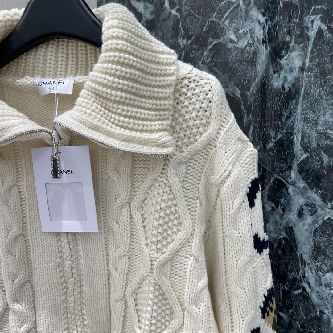 
小香 25早秋新款 针织提花拉链毛衣 滑雪🎿系列 质感舒适柔软 精致撞色提花 肌理纹路呈现 成衣气质高