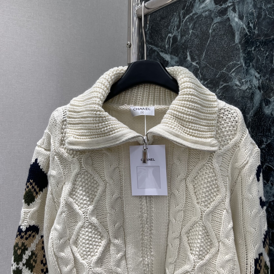 
小香 25早秋新款 针织提花拉链毛衣 滑雪🎿系列 质感舒适柔软 精致撞色提花 肌理纹路呈现 成衣气质高