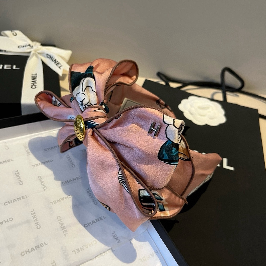 🆕

HERMES爱马仕新款蝴蝶结碎花发箍