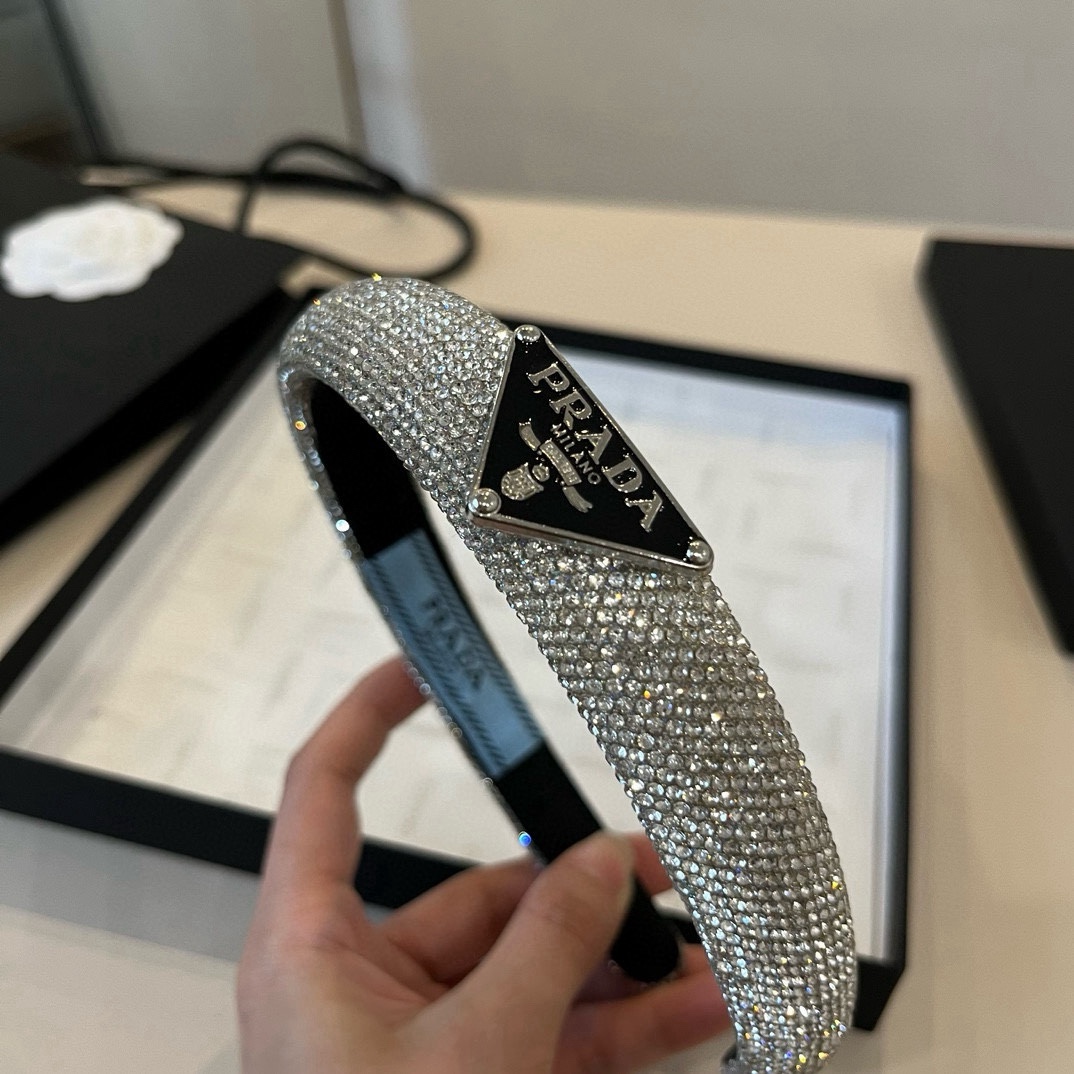 🆕

PRADA普拉达发箍