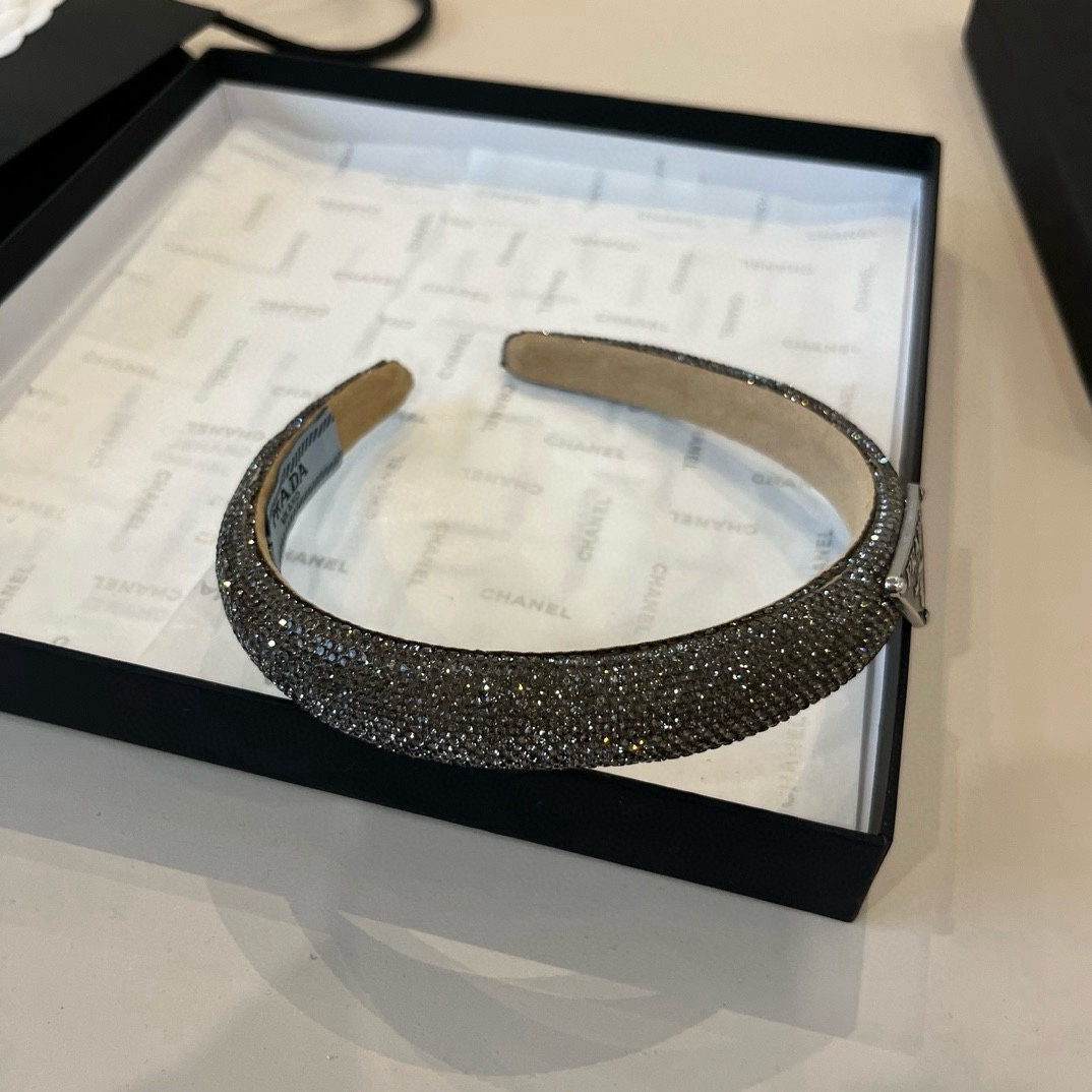 🆕

PRADA普拉达发箍