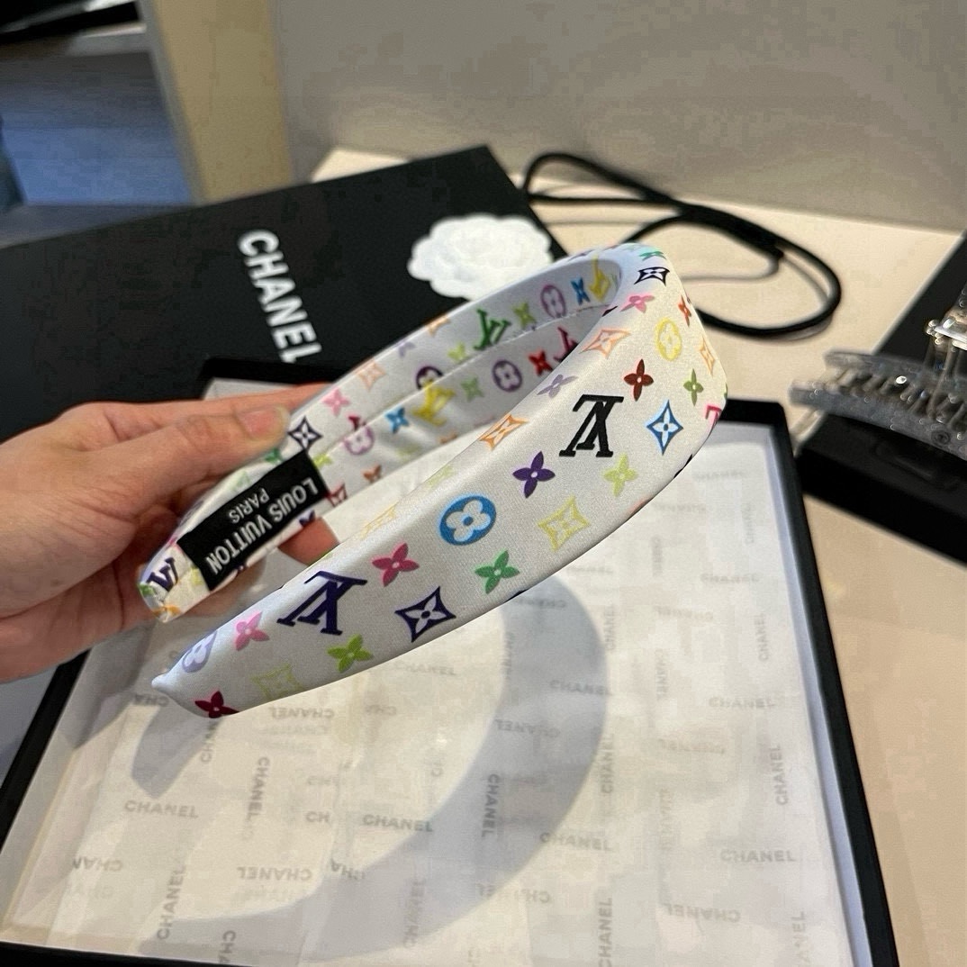 🆕

Lv路易威登新款发箍