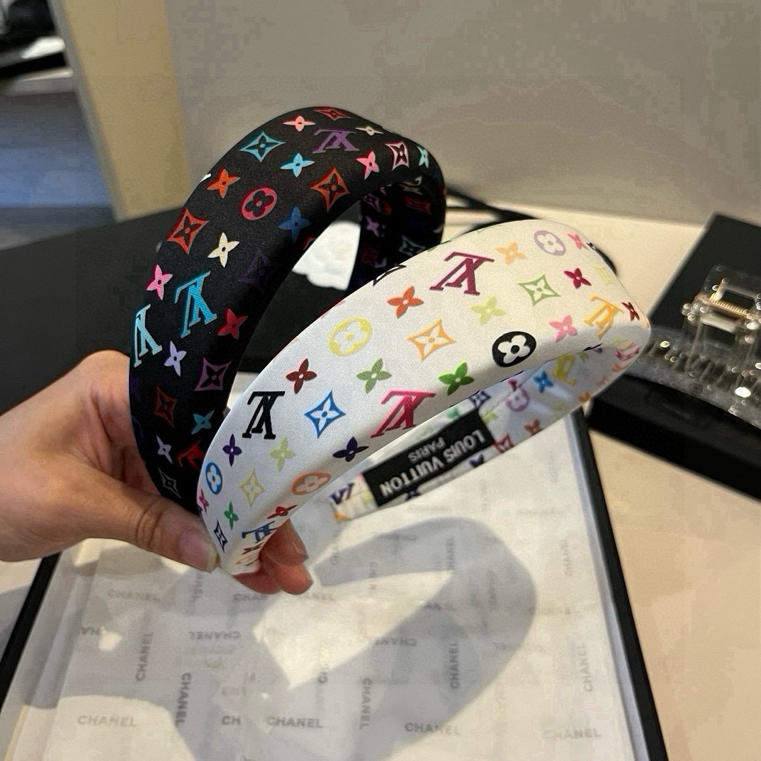 🆕

Lv路易威登新款发箍