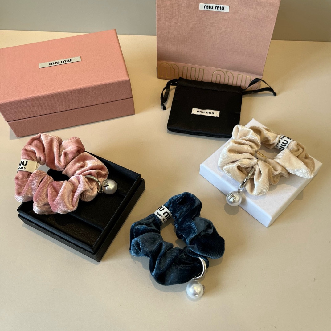 🆕

miumiu缪缪新款发圈