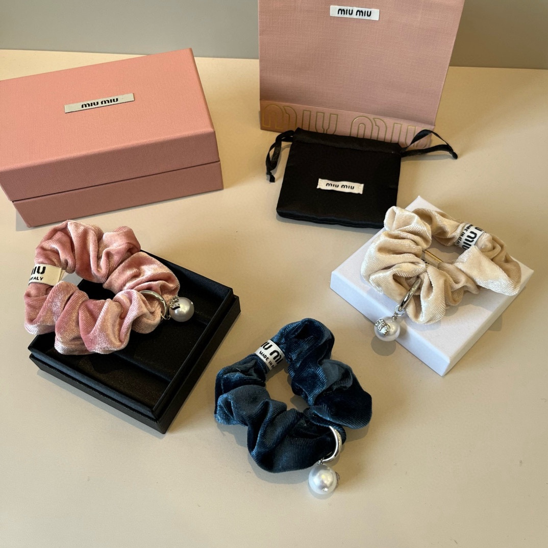 🆕

miumiu缪缪新款发圈