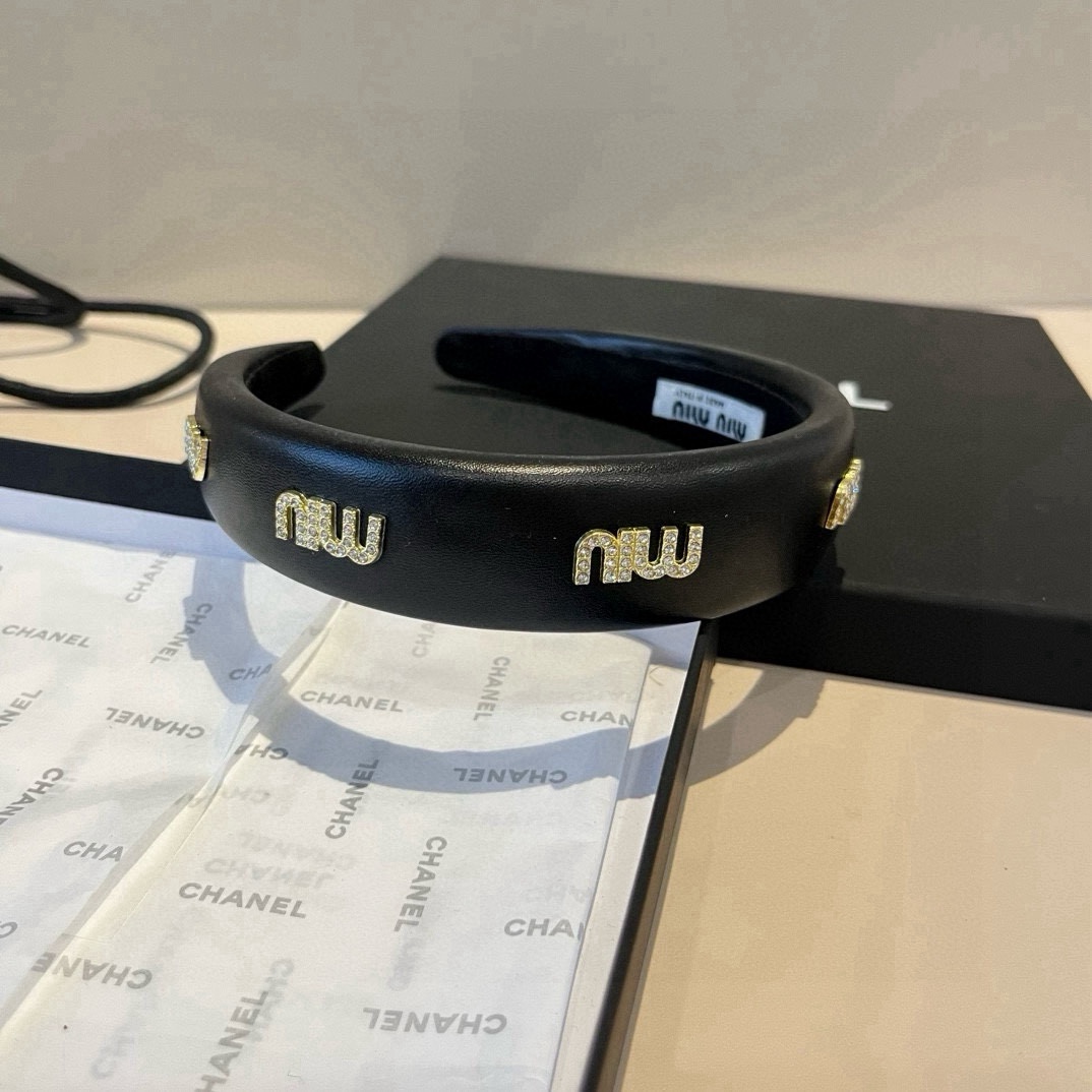 🆕

miumiu新款发箍