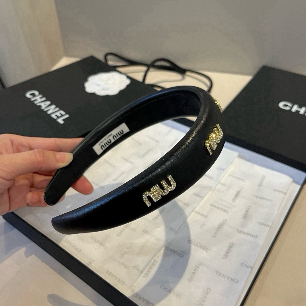 🆕

miumiu新款发箍