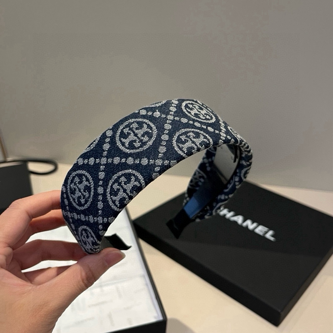 🆕

托尼伯奇新款发箍