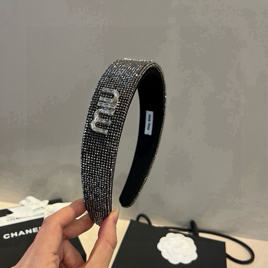 🆕

miumiu缪缪发箍