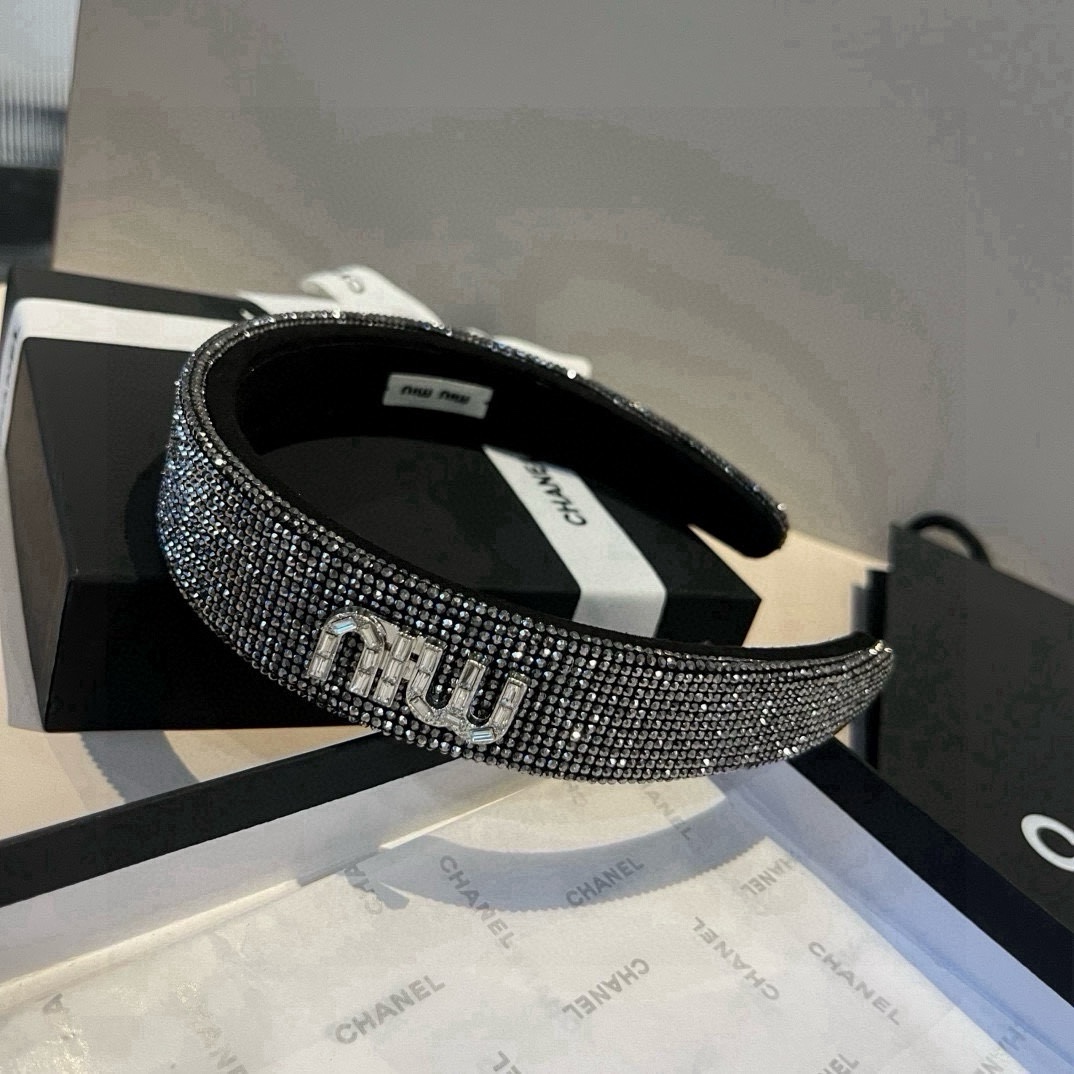 🆕

miumiu缪缪发箍