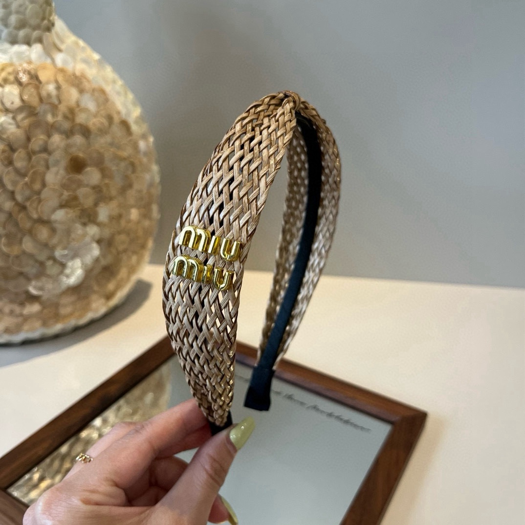 🆕

miumiu缪缪新款发箍