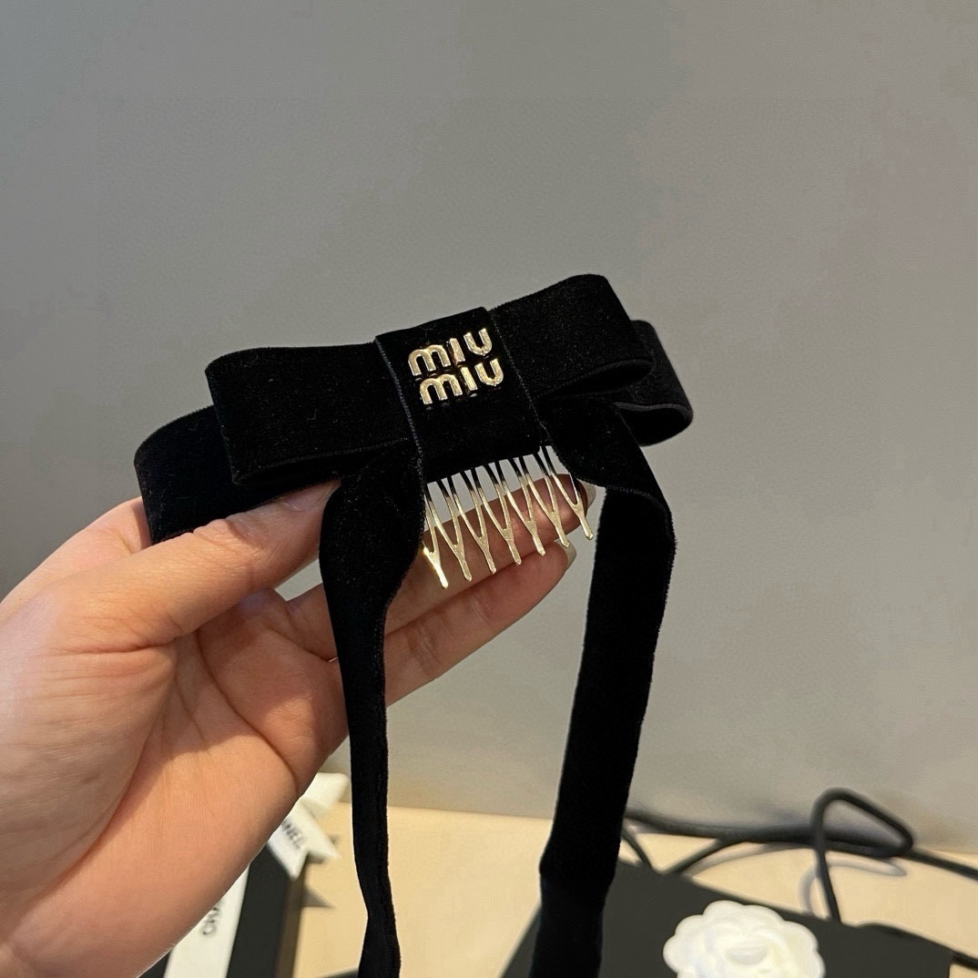 🆕
miumiu缪缪牛仔发箍,高端定制名媛必备哦