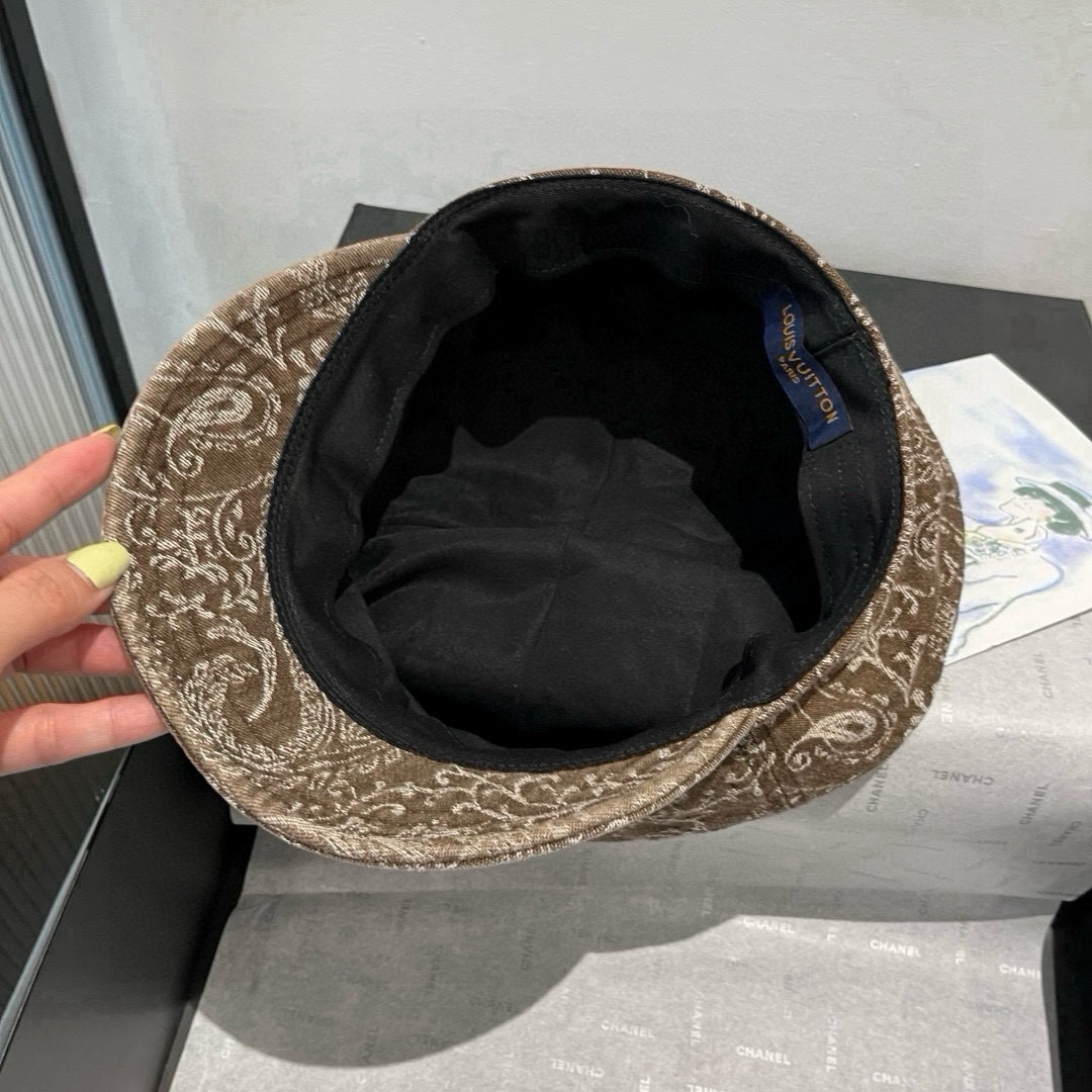 🆕

Lv新款鸭舌军帽，高级定制，头围57cm