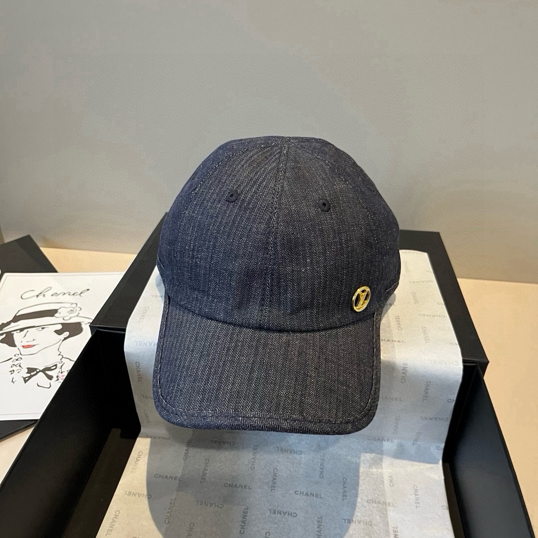 🆕

Lv新款鸭舌帽，头围57cm