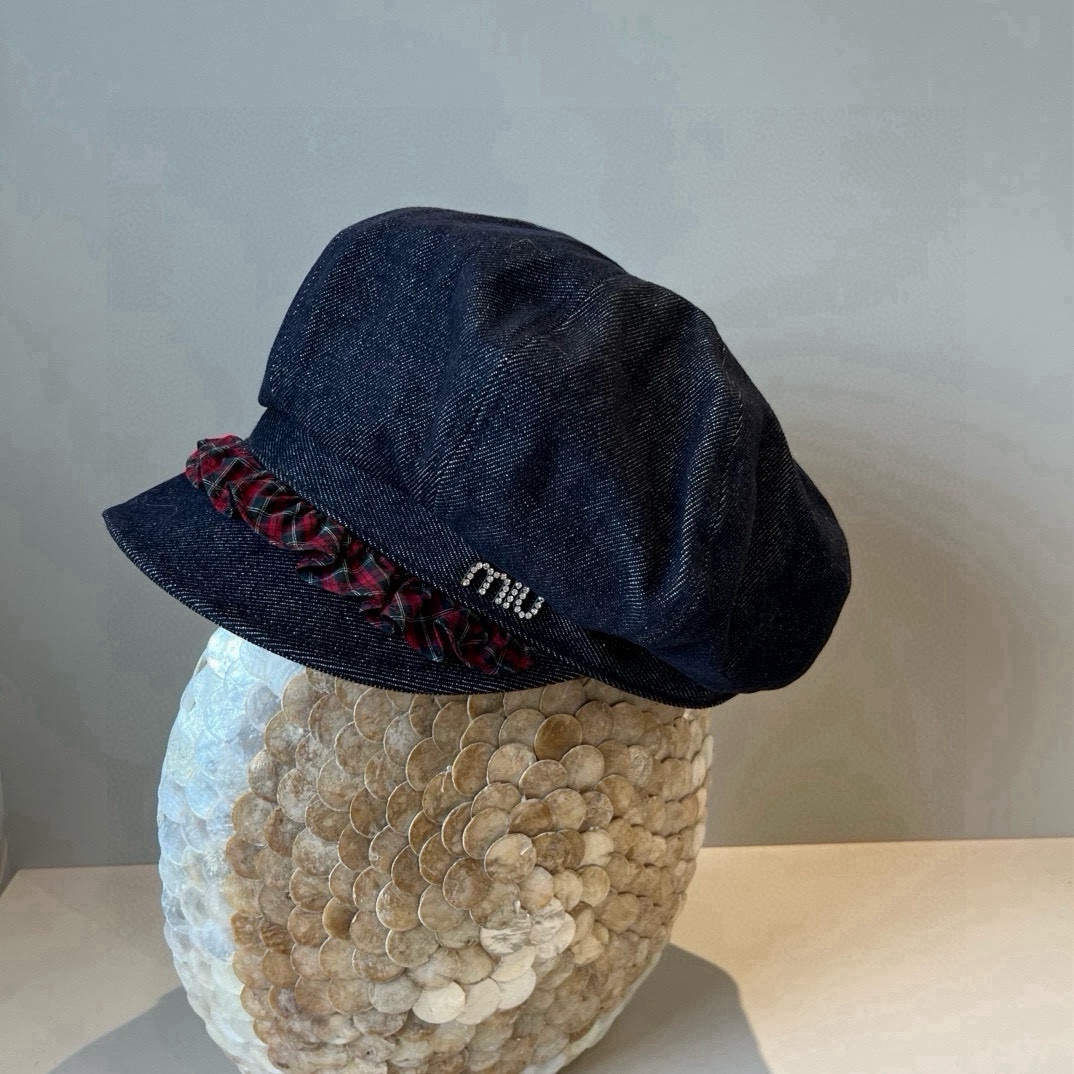 🆕

miumiu缪缪新款鸭舌军帽，高级定制，头围57cm