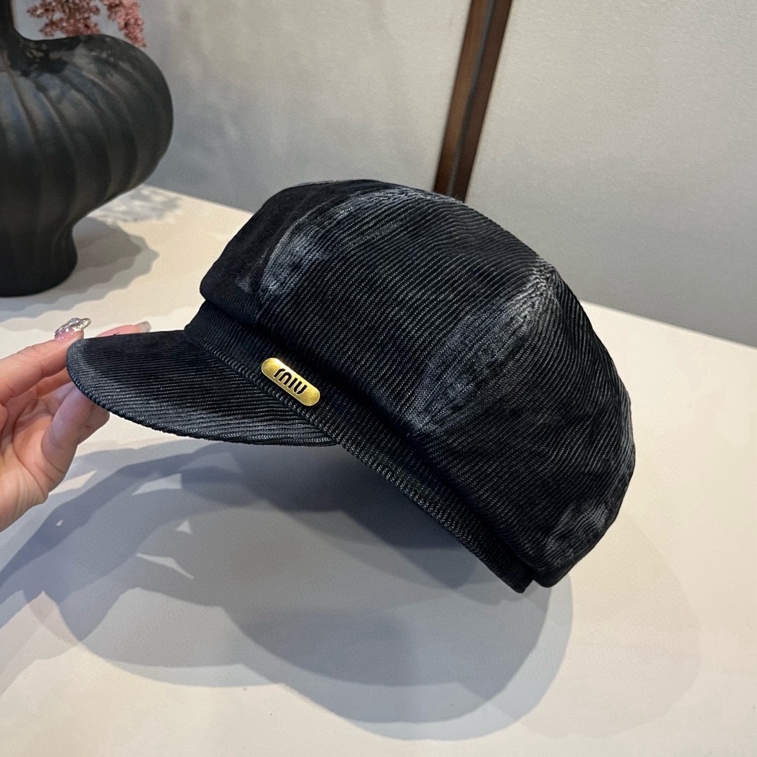 🆕

miumiu缪缪新款鸭舌画家帽，头围57cm