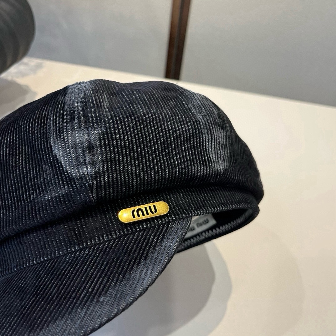 🆕

miumiu缪缪新款鸭舌画家帽，头围57cm