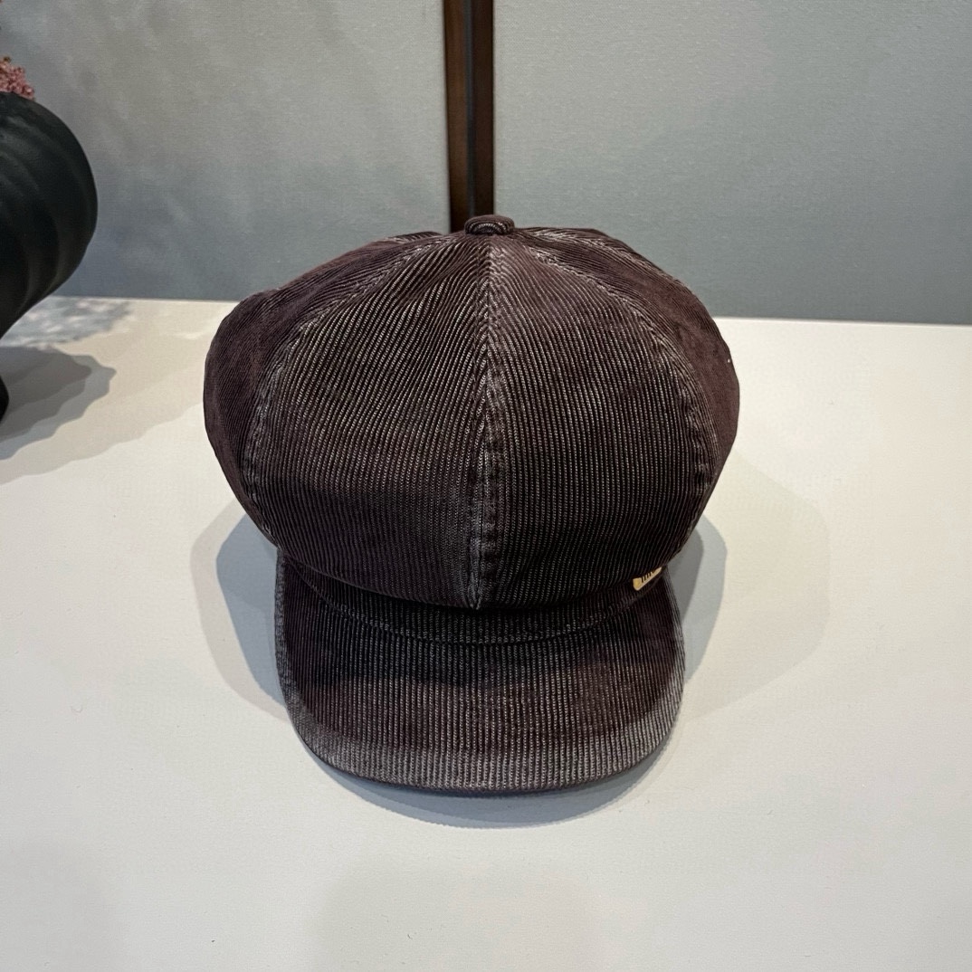 🆕

miumiu缪缪新款鸭舌画家帽，头围57cm