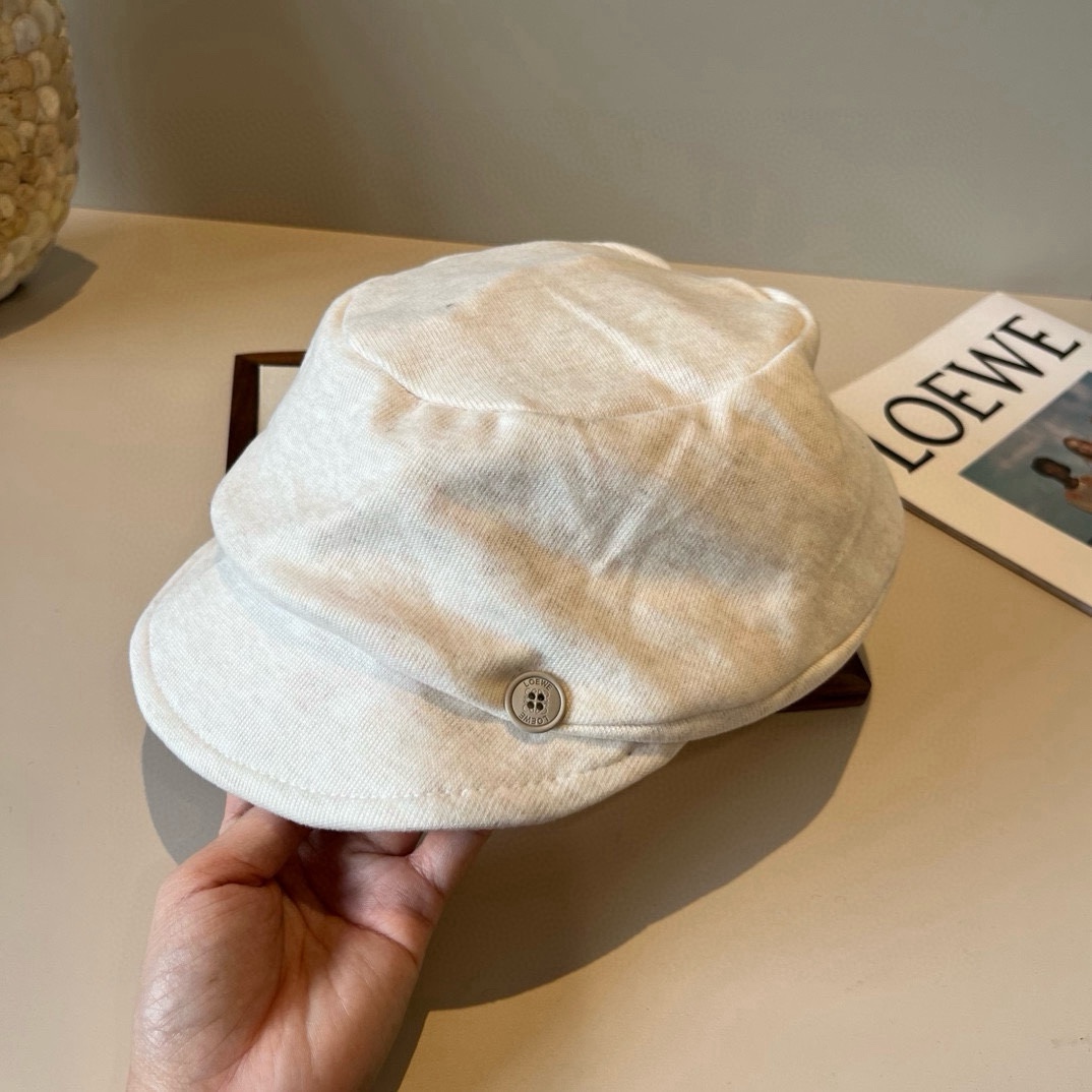 🆕

罗意威秋款画家鸭舌帽，后松紧带调节，适合任何脸型