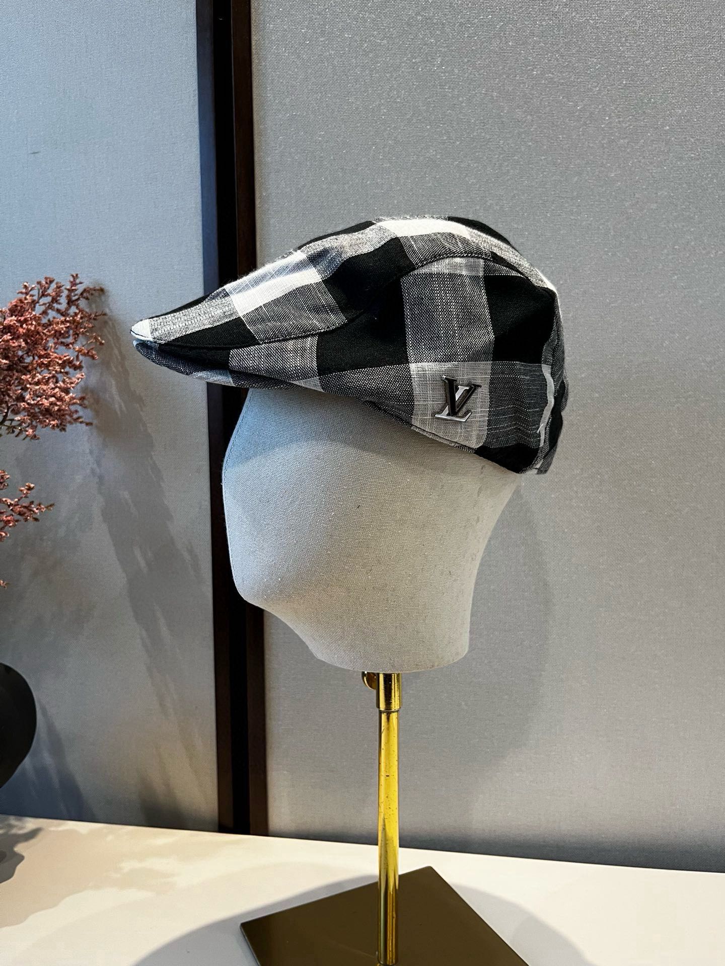 🆕

Lv路易斯新款鸭舌前进帽，头围58cm