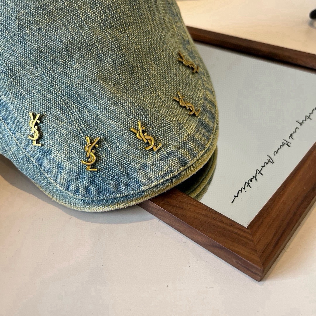 🆕

圣罗兰复古风前进鸭舌帽，高级百搭，头围57cm