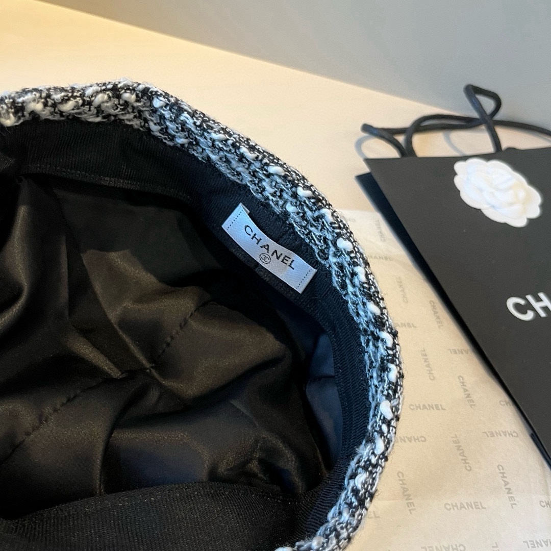 🆕

香奈儿新款鸭舌画家帽，头围57cm