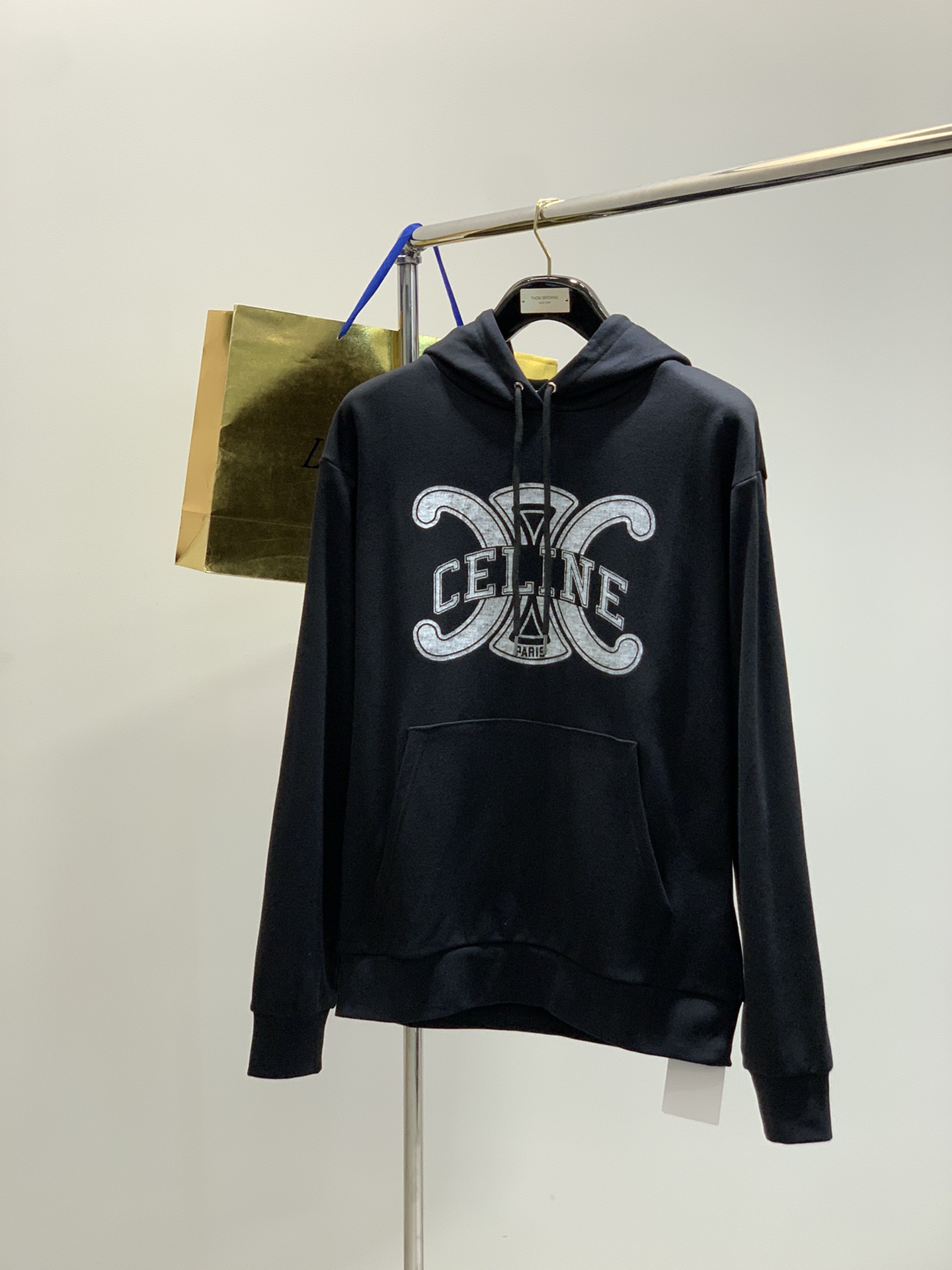 ，Celine 瑟琳，2025秋季新品，专柜同步有售，原单狠货，时尚休闲连帽卫衣，采用进口原版面料，顶级